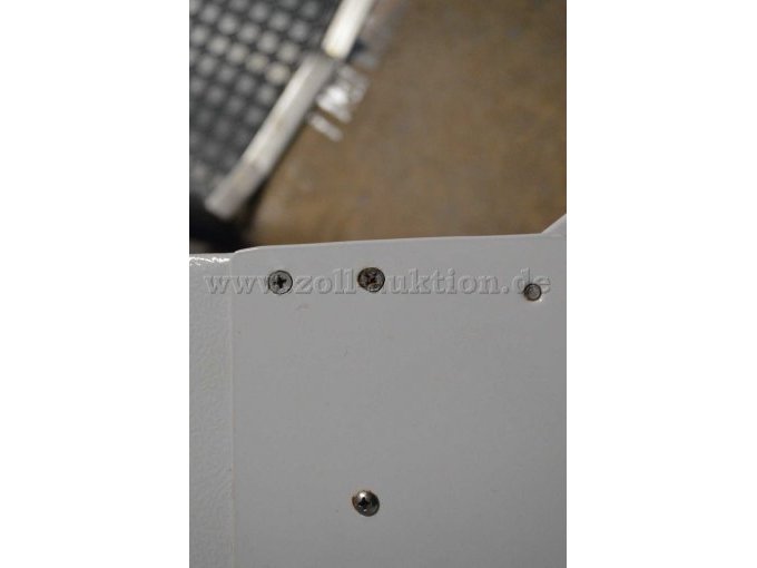 leichter Rostansatz tw. an den Verschraubungen