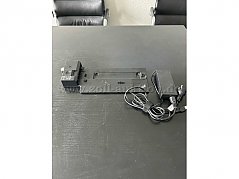 Dockingstation mit Ladekabel