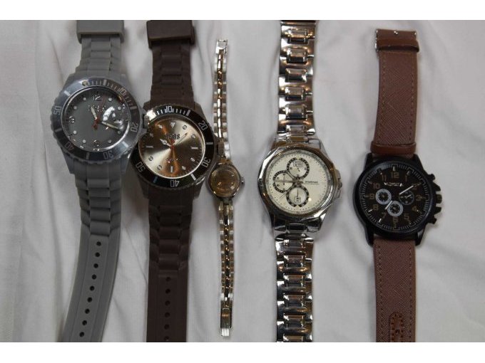 5 der gebrauchten Uhren