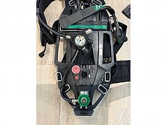 Atemschutzgerät MSA AirGo mit Gurt und Druckanzeige