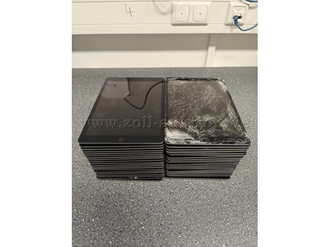 Die verwendeten Bilder sind Beispielbilder, welche den unterschiedlichen Grad der Beschädigung darstellen sollen.