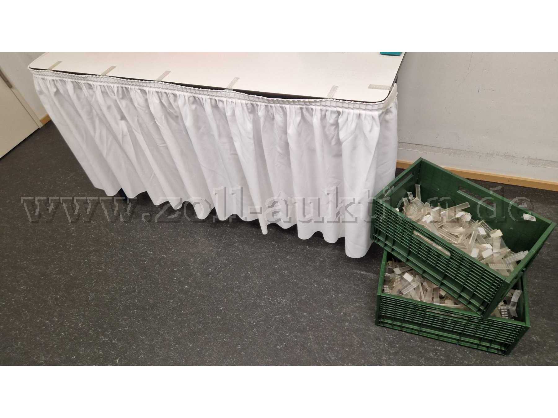 Skirting hängend