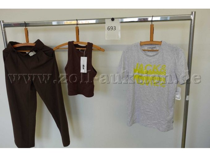 27 teiliges Konvolut Damenbekleidung neuwertig gr.S versch. Hersteller – foto 5 – kavel bij Zoll-Auktion, Hamburg
