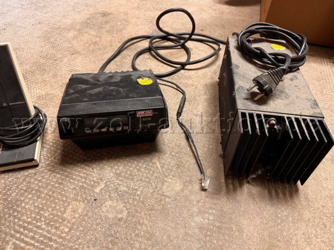 Radius M 110 mit 220V Netzteil und Tisch Mikrofon