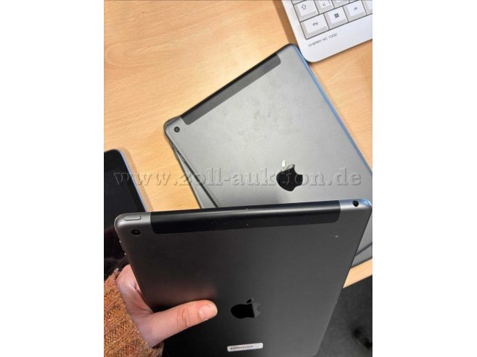 iPad von oben, An-/Ausschaltknopf, Klinkenanschluss
