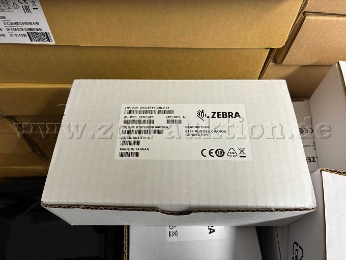 Zubehör mit Originalverpackung