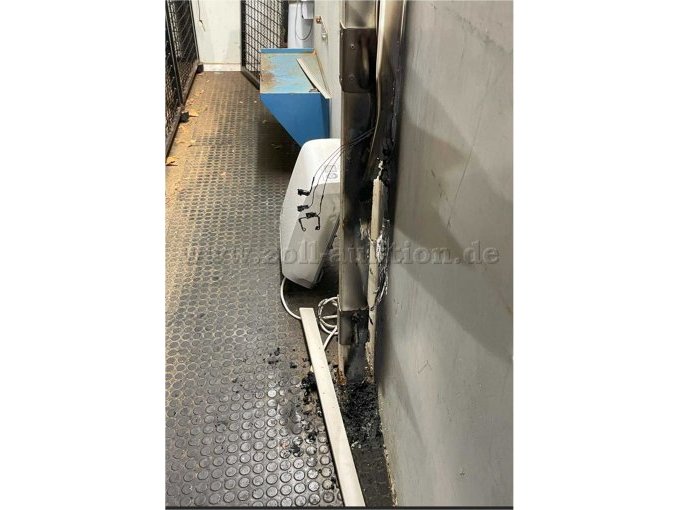 Brandschaden Heizkörper - Container II