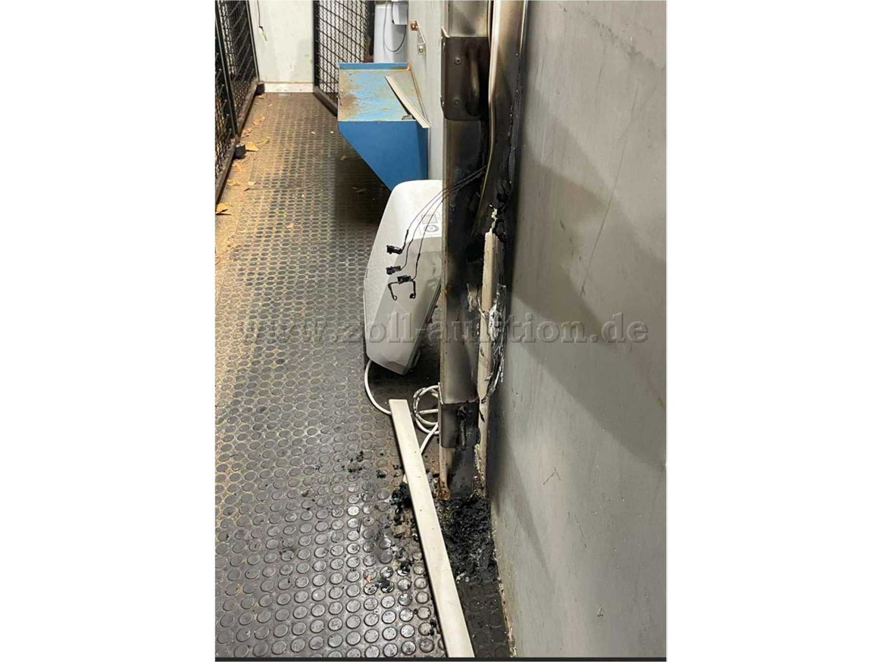 Brandschaden Heizkörper - Container II