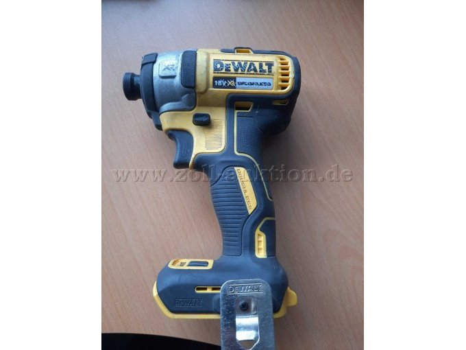 DEWALT rechts
