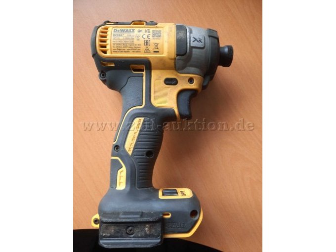 DEWALT rechts