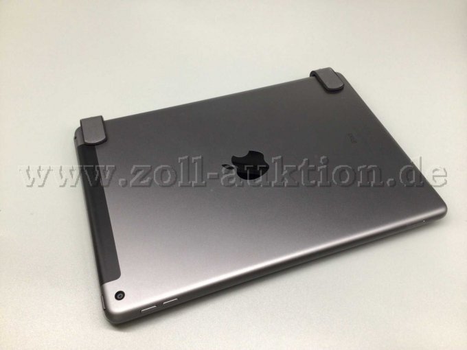 Rückseite iPad 7 in Tastatur in Scharniere