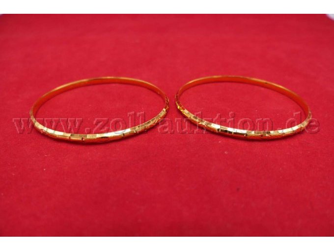 Gesamtansicht liegend von schräg vorne