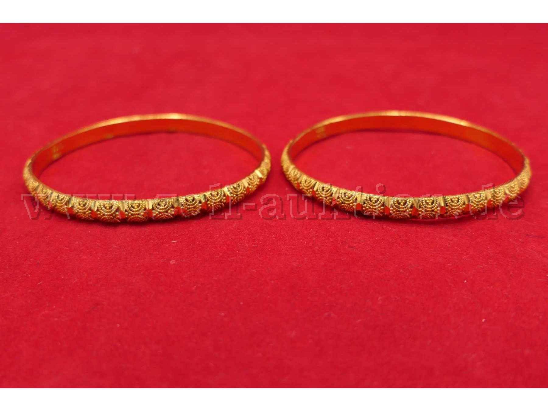 Gesamtansicht liegend schräg vorne