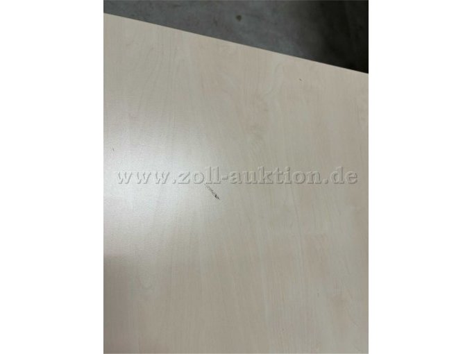 Kratzer Tisch 1
