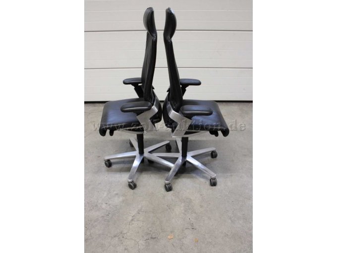 2 Bürodrehstühle von Wilkhahn, Modell ON mit Kopfstütze, Leder, schwarz, gebraucht – foto 6 – kavel bij Zoll-Auktion, Berlin