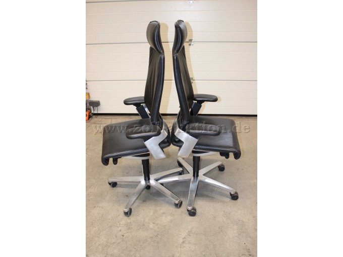 2 Bürodrehstühle von Wilkhahn, Modell ON mit Kopfstütze, Leder, schwarz, gebraucht – foto 5 – kavel bij Zoll-Auktion, Berlin