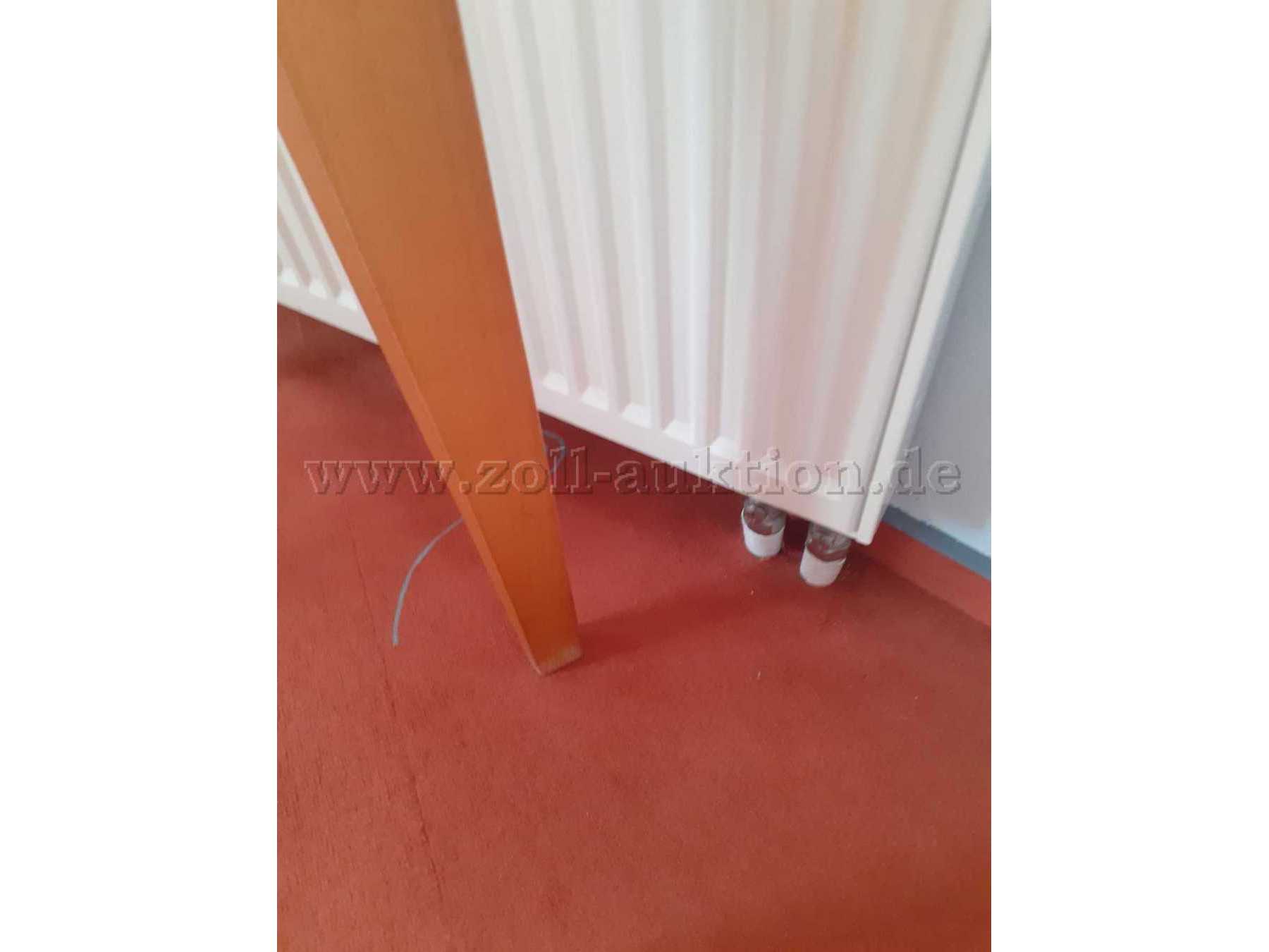 Beistelltisch Trauzimmer Abnutzung Fuß