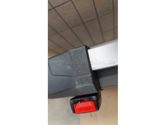 MAN TGX Kratzer an Unterbett 1 Bild 2