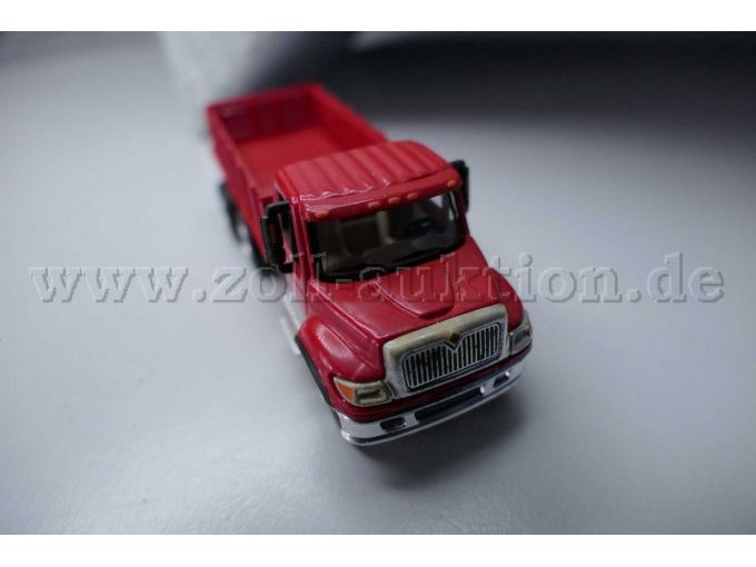 Boley 7600 International, 3-Axle Bed Truck Ansicht von vorne