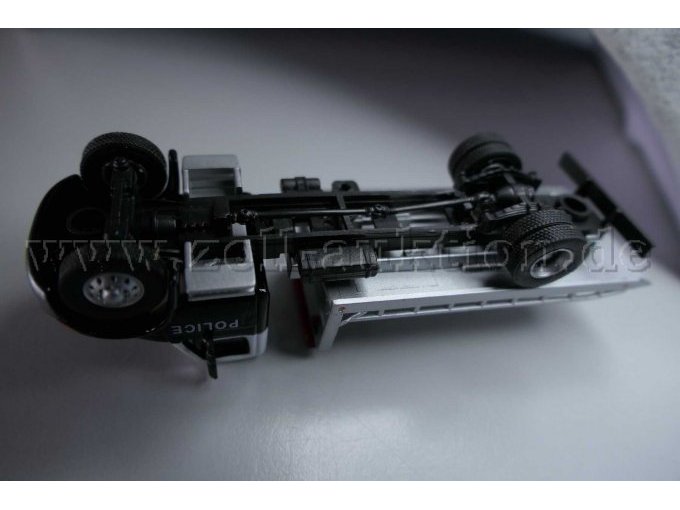 Boley Abschleppwagen Police USA Ansicht von unten