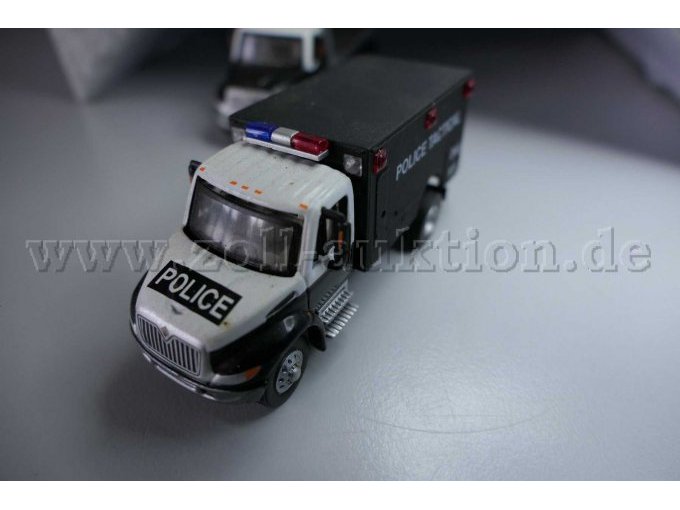 Boley Police Tactical Van Ansicht von vorne