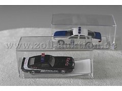 Busch 1:87 Modellautos 47689 und 41704 Gesamtansicht im Schaukasten