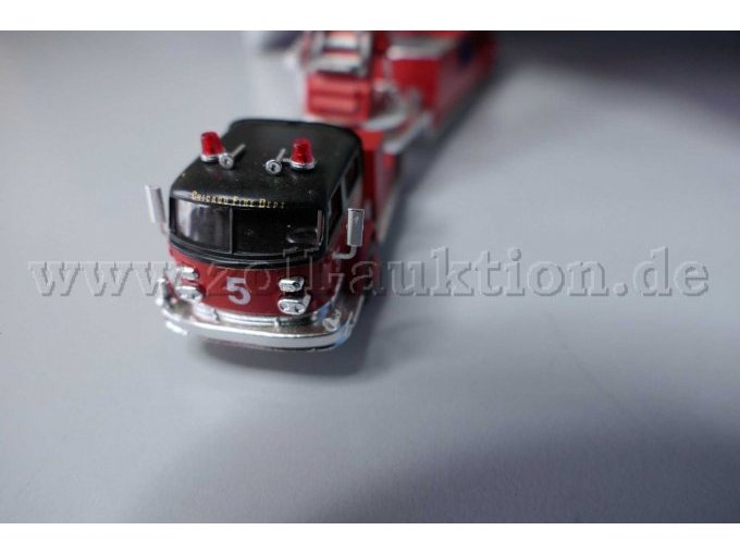 Busch Feuerwehr Leiterwagen La France Ansicht von vorne