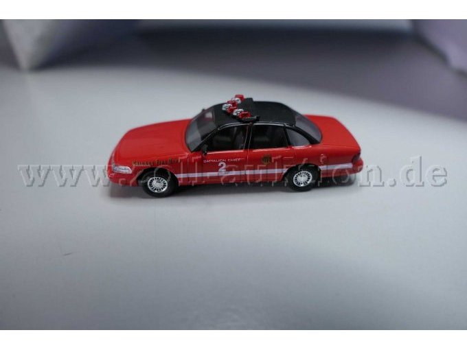 Busch Ford Crown Victoria Chicago Fire Deoartment Ansicht von der Seite