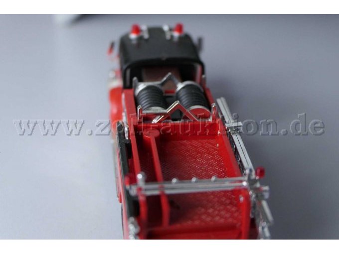 Busch
46018 Feuerwehr Pumpenwagen La France Ansicht von oben