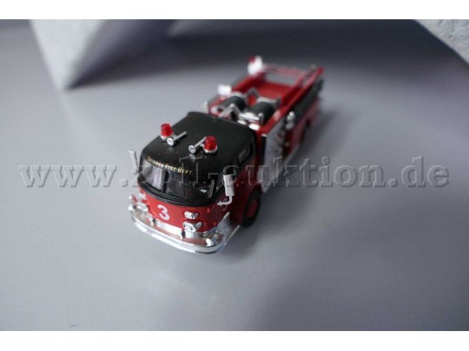 Busch
46018 Feuerwehr Pumpenwagen La France Ansicht von vorne