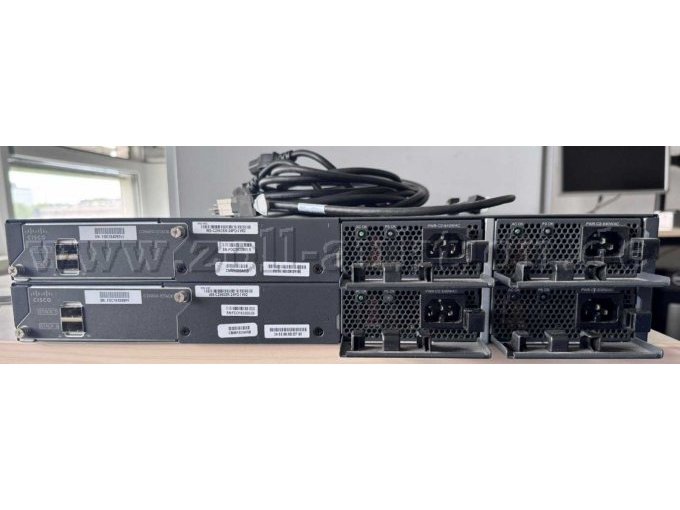 Rückansicht 2 Cisco Switche WS-C2960XR-24PD-l inkl. Stromkabel