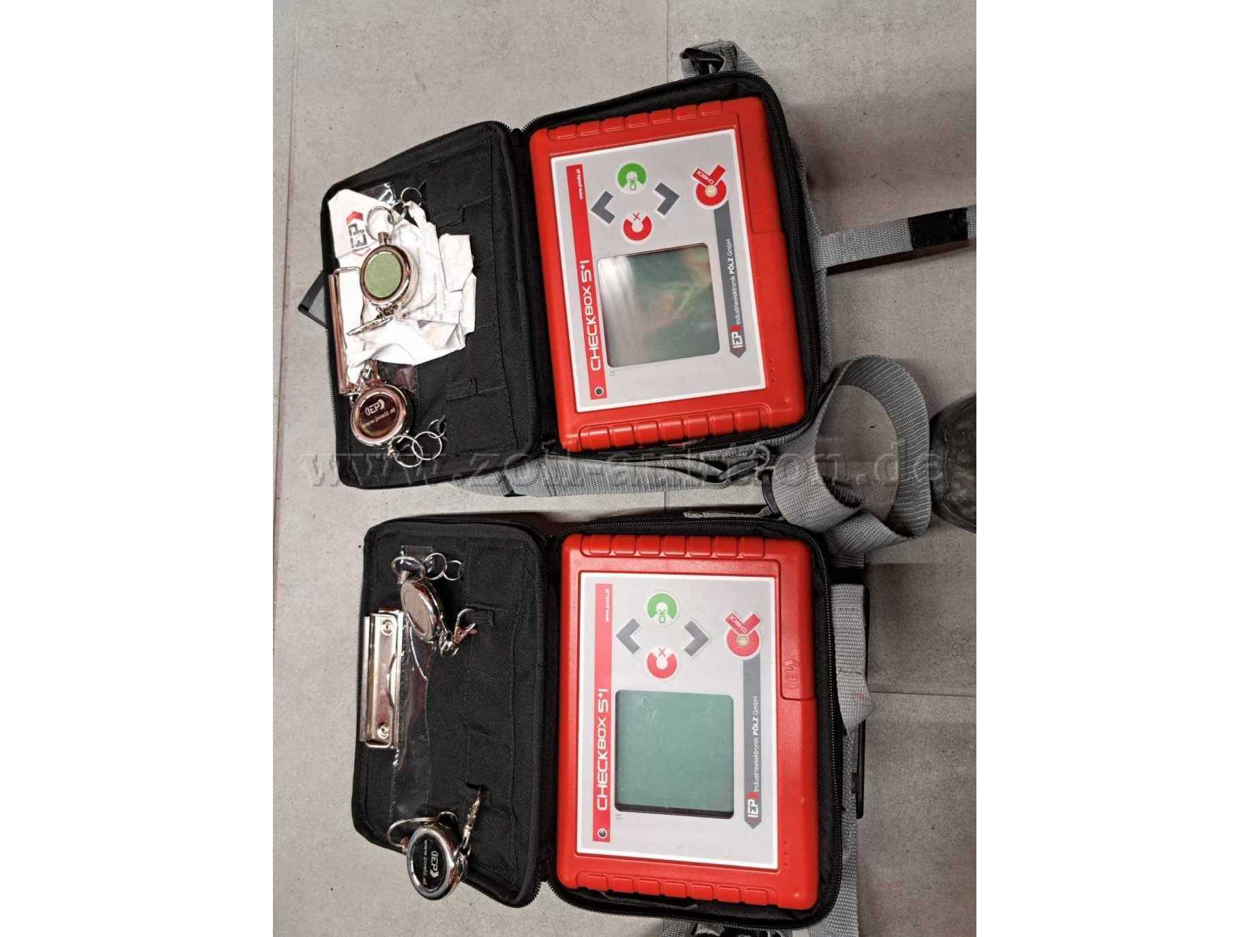 Checkbox 5+1 mit Tasche Detail