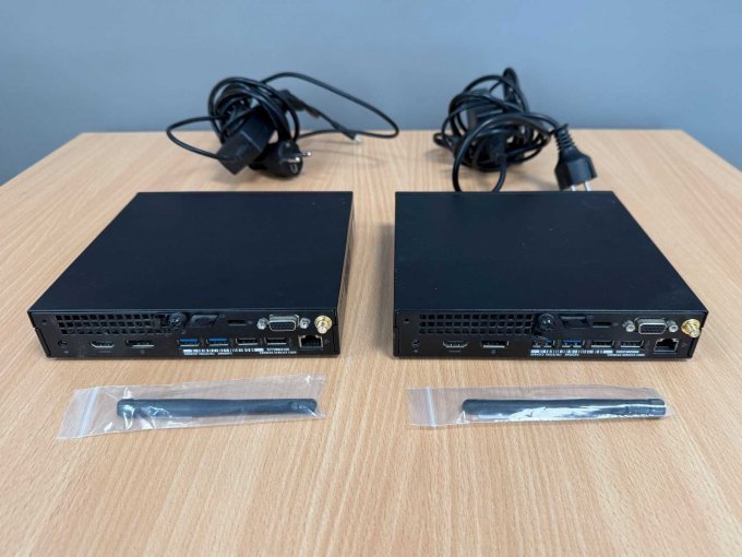 DELL OptiPlex 3050 MFF MFXX8 mit Netzteilen und Antennen
Rückansicht
