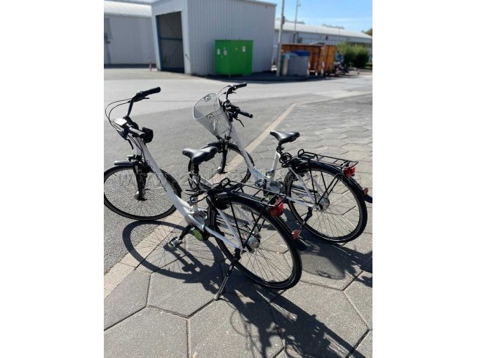 2 e-bikes, Raleigh Univega, Comfort, 28 inch – foto 2 – kavel bij Zoll-Auktion, Solingen