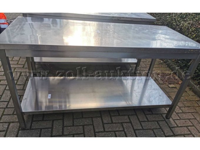 Edelstahltisch / B 160 cm x T 70 cm x H 85 cm / Frontansicht