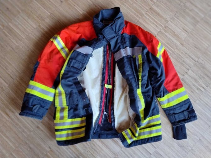 defekte Futternaht Jacke 1