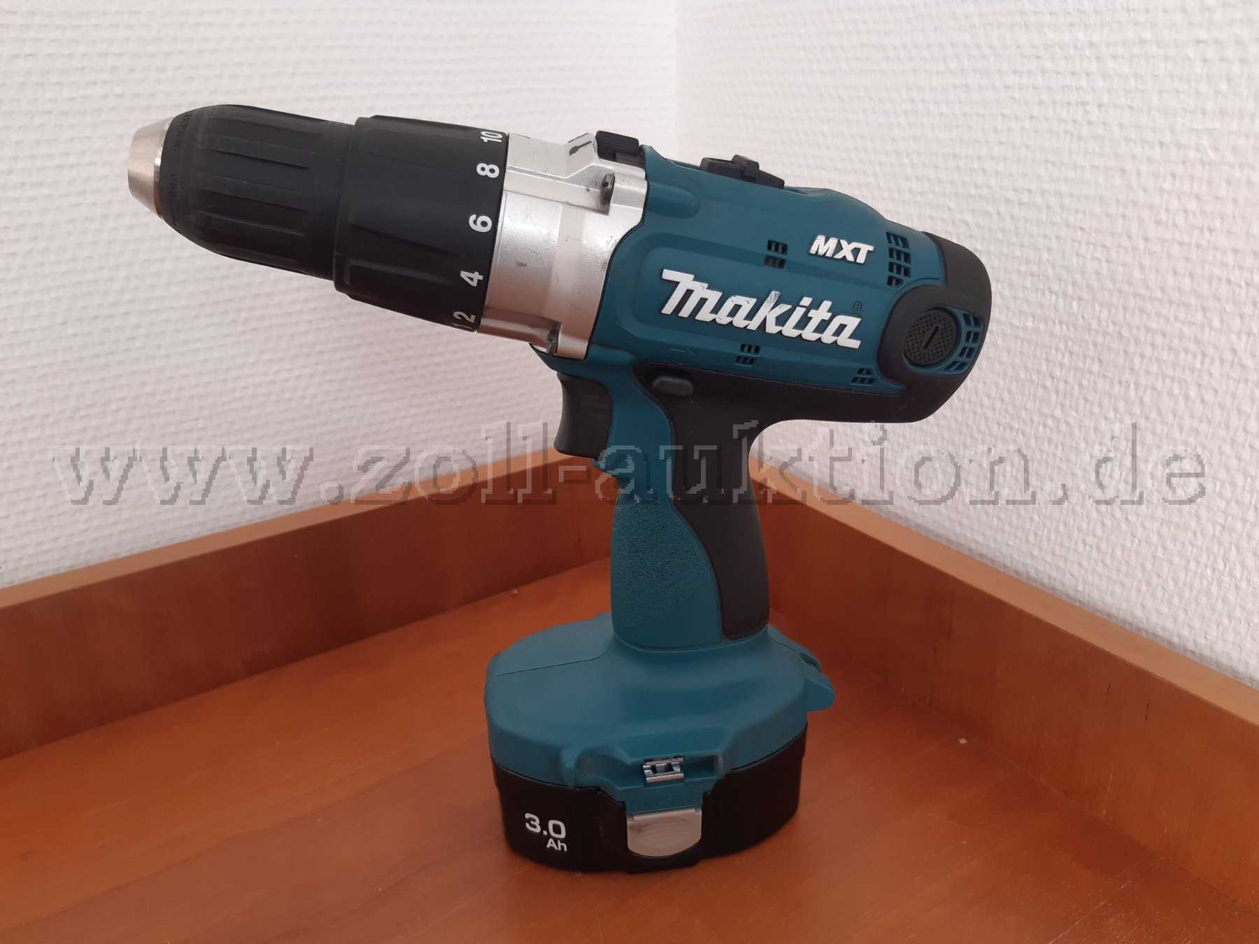 Schlagbohrmaschine von Makita mit Akku