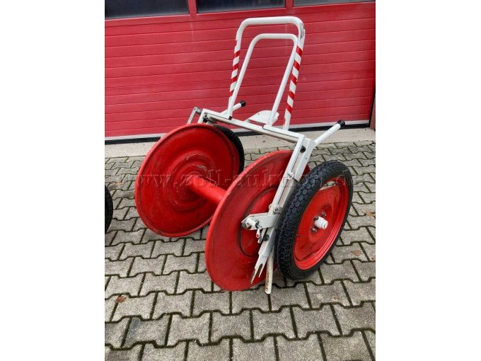 Schlauchhaspel 2 vorne linke Seite