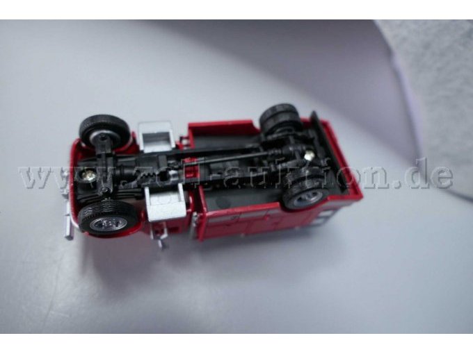 Gerätewagen Feuerwehr Ansicht von unten