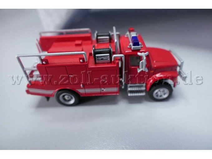 Gerätewagen Feuerwehr Ansicht von der Seite