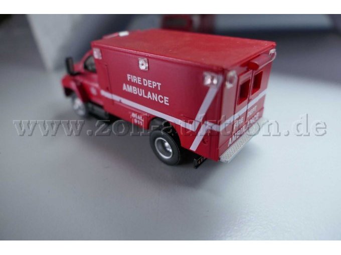 Boley GMC Fire Dept Ambulance Ansicht von hinten