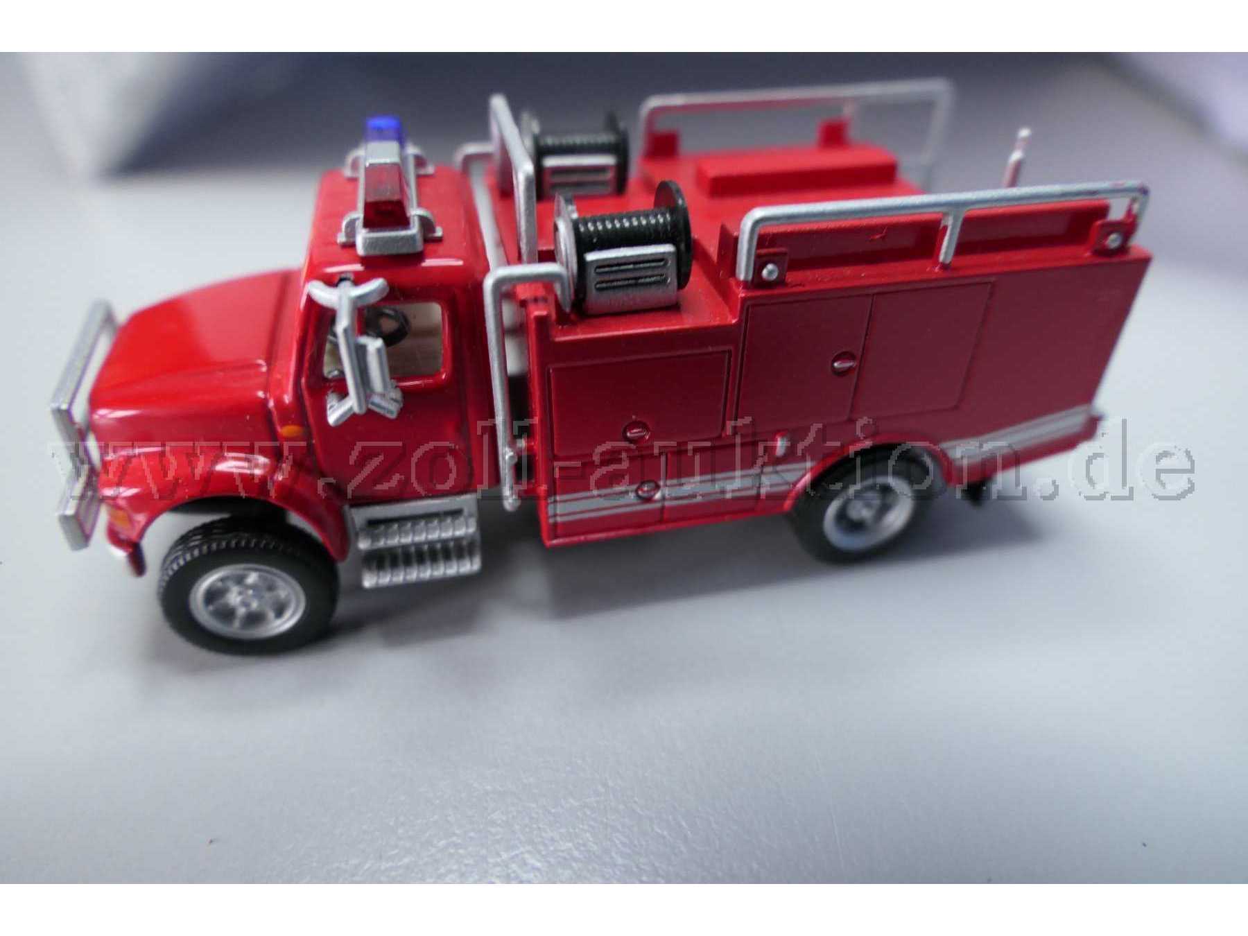 Gerätewagen Feuerwehr Ansicht von der Seite