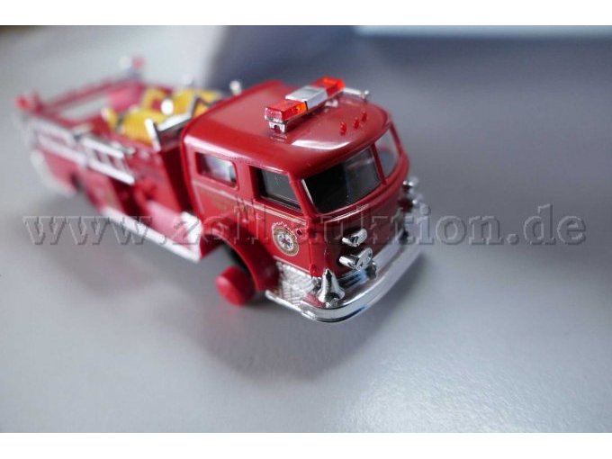 Busch Feuerwehr Pumpenwagen La France Ansicht von vorne