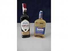 "Smakowa Zoladkowa Kolonialna" und "Soplica Czarna Porzeczka" Gesamtansicht von vorne