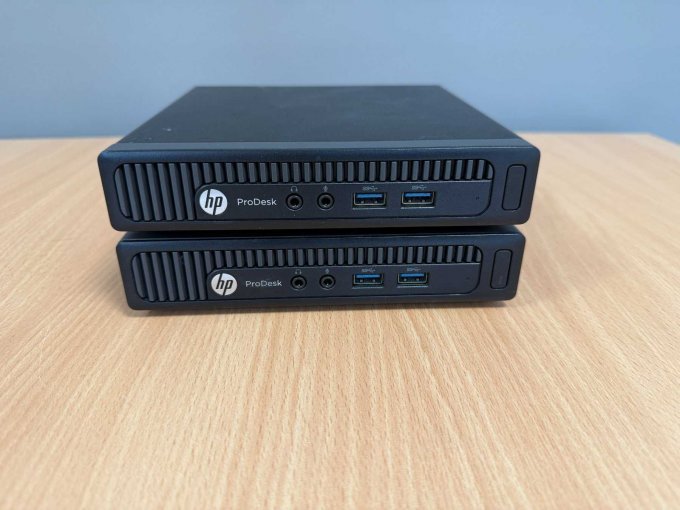 HP ProDesk 400 G1 Desktop-Mini PC
Ansicht von vorne