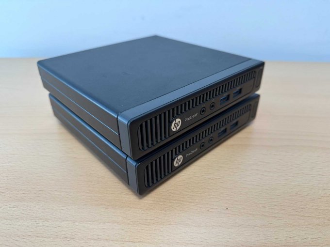 2x HP ProDesk 400 G1 GM Desktop-Mini PC
Vorderansicht