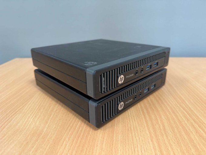 HP ProDesk 400 G1 GM Desktop-Mini PC
Ansicht von vorne