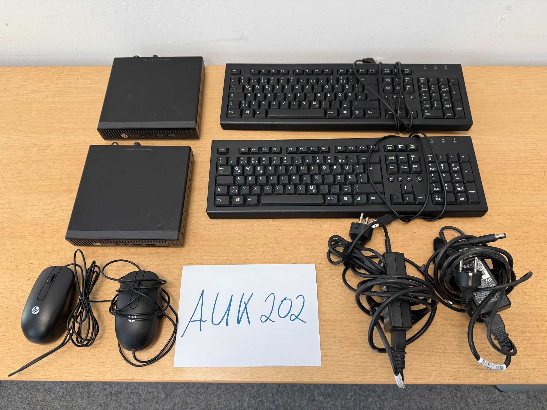 2x HP ProDesk 400 G1 GM Desktop-Mini PC
mit gesamten Zubehör