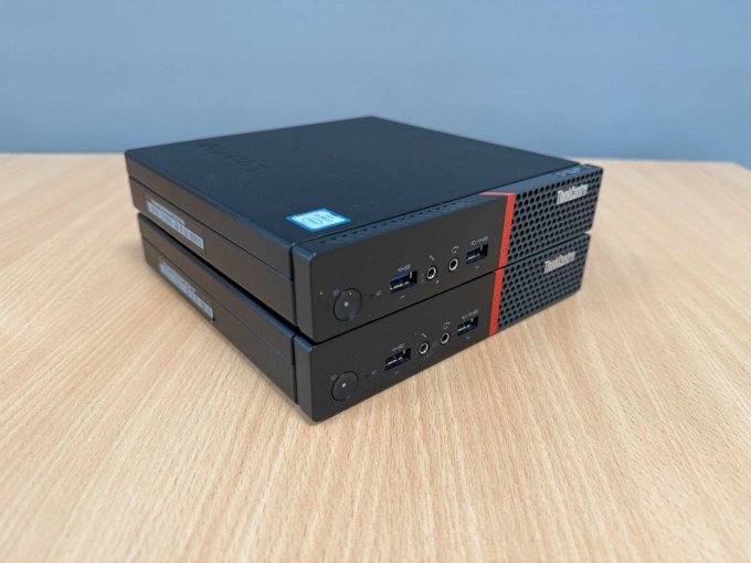 2x Lenovo ThinkCentre M700 Desktop-Mini PC 
Vorderansicht