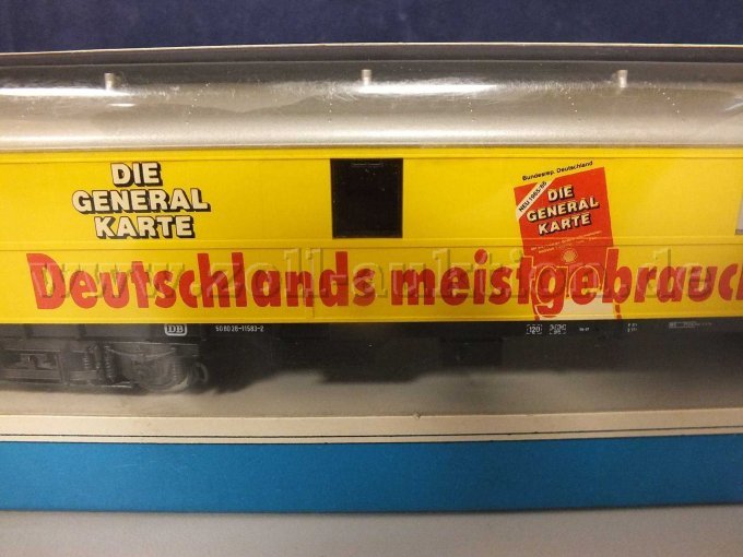 Detailaufnahme der Beschriftung am Wagen